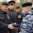 Герой России Андрей Фроленков вручил кадету Федору Симоненко берет собровца - Газета Почепское слово