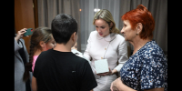 На Брянщине детский омбудсмен Мария Львова-Белова навестила семью погорельцев - Газета Почепское слово