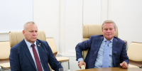 Депутаты Госдумы посетили брянскую производственную площадку ФГУП «Эндофарм» - Газета Почепское слово