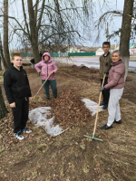 В первом весеннем субботнике активное участие приняла Речицкая школа Почепского района
